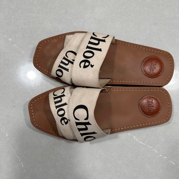 Women’s Sandlas - Picture 1 of 2